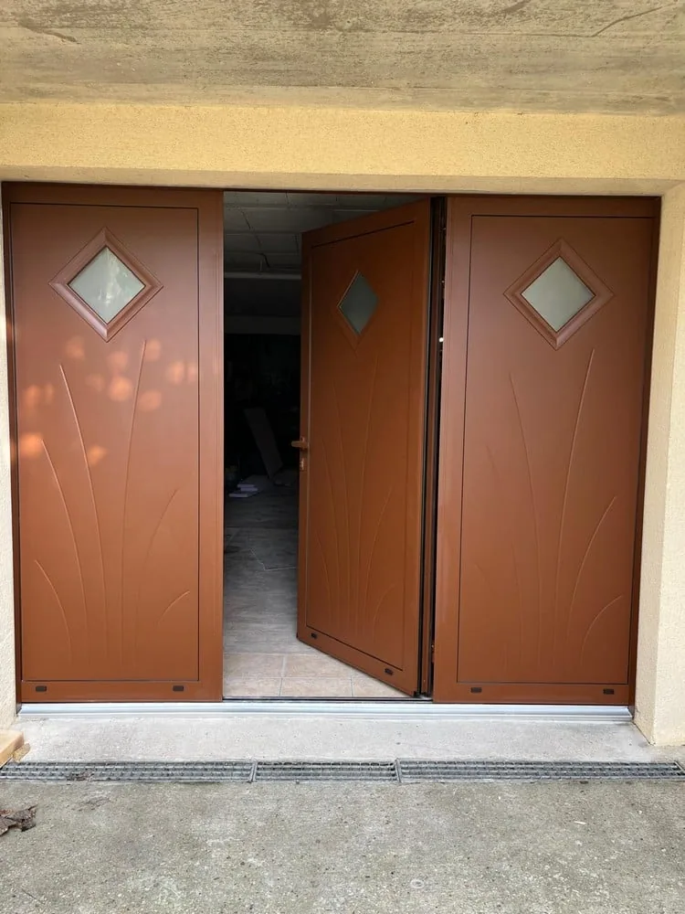 Installation d’une Porte de Garage à Vitry-sur-Seine : Modèle ZAD de Gypass