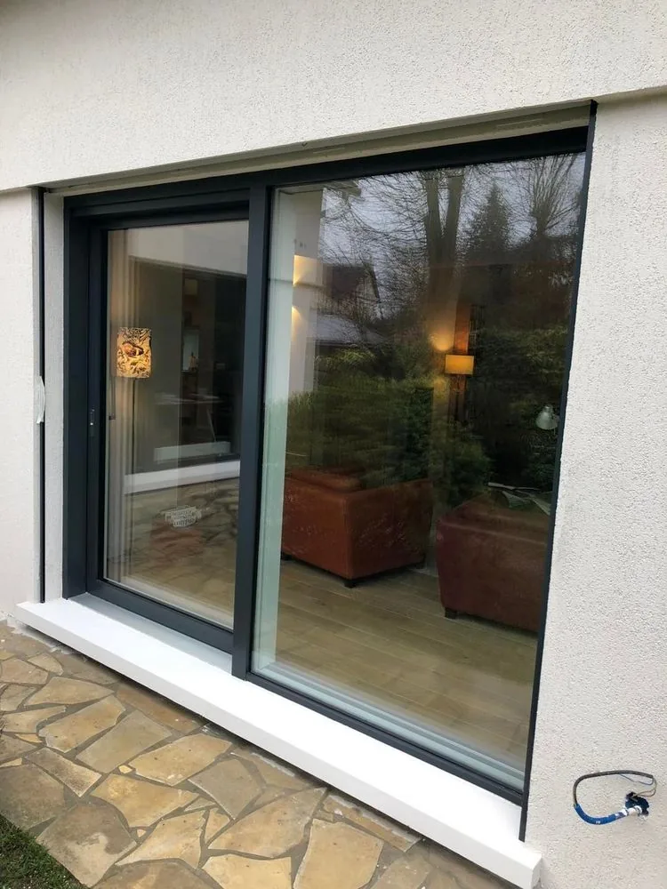Réalisation à Chatou : Installation de Fenêtres Mixtes PVC/Aluminium - Marque Internorm