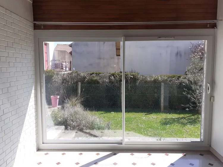 Réalisation à Franconville : Installation d’une Porte-Fenêtre et Fenêtre Coulissante en KF 310 - Marque Internorm
